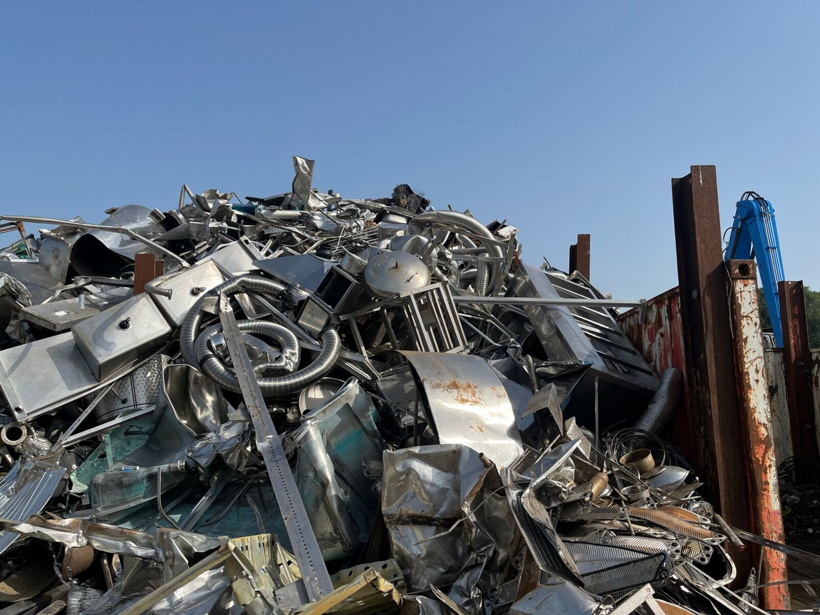 Stainless steel scrap
