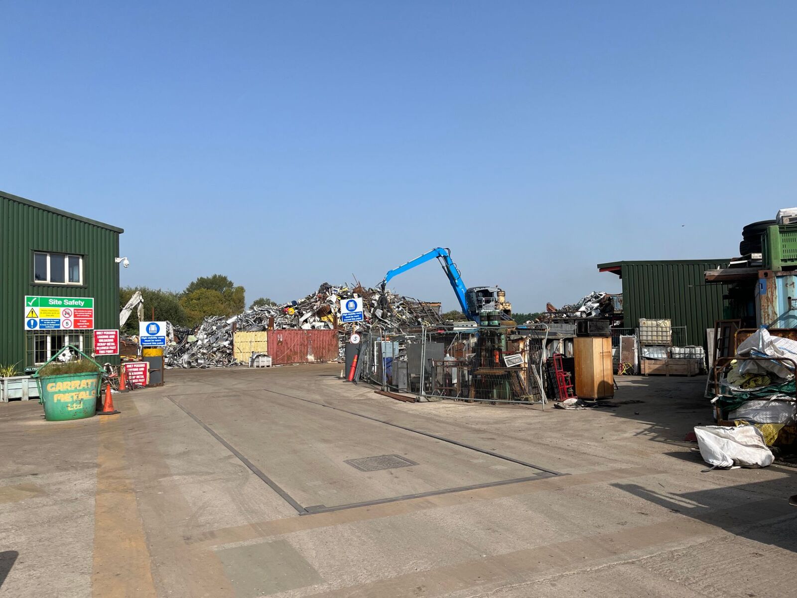 Scrap bays and material handler in the Garratt's Metals yard